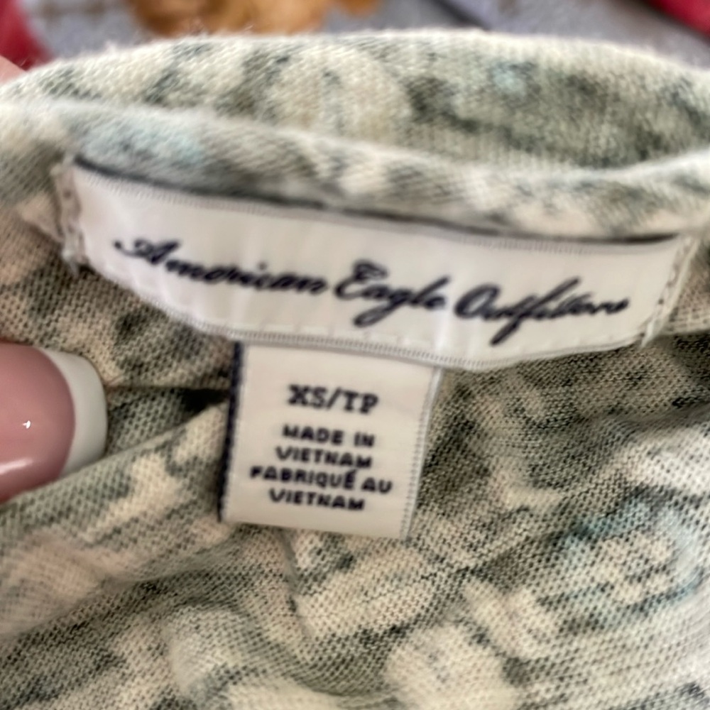 American Eagle Outfitters 🦅 Olive Paisley Tank - Picture 5 of 12